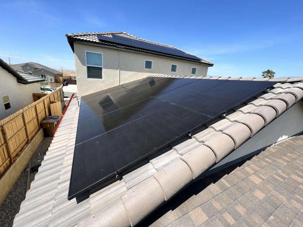 Solar Panel Installation solar panel installers solar panel installers in Bakersfield, CA Bakersfield solar panel installers installing solar panels professional solar panel installer